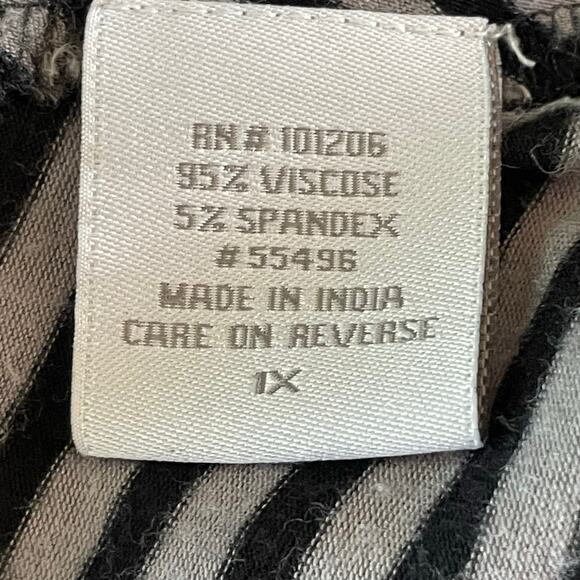 Soft Surroundings Knit Tunic 1X Gray Black Stripe Floral Embroidery Asymmetric - Picture 9 of 10